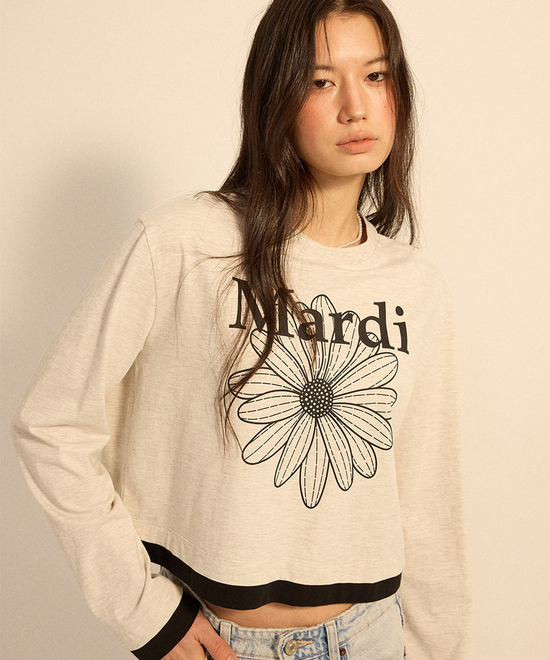 TSHIRT LONG SLEEVE FLOWERMARDI LAYERED DETAIL_OATMEAL BLACK Mardi Mercredi : t-shirt manches longues crème avec motif fleur superposé.