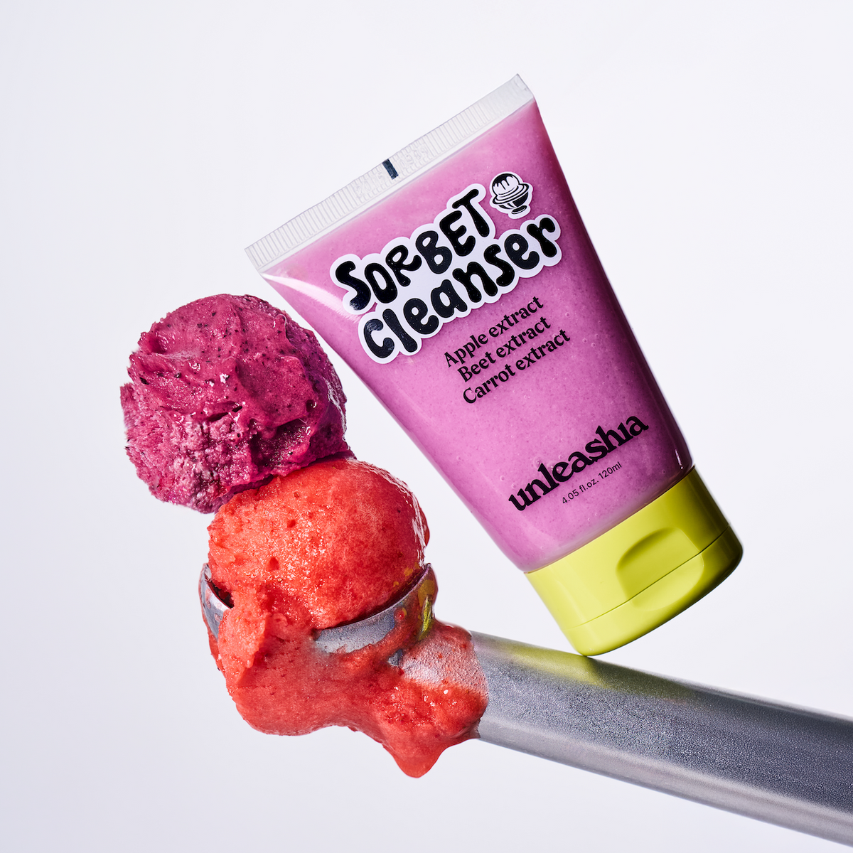 UNLEASHIA ABC Sorbat Facial Cleanser 120ml, tube rose sur fond blanc avec scrub de fruits rouges, marque UNLEASHIA
