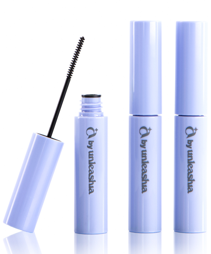 UNLEASHIA Lift Lock Fixing Mascara 3.7g de la marque UNLEASHIA : flacon et brosse mascara sur fond blanc.