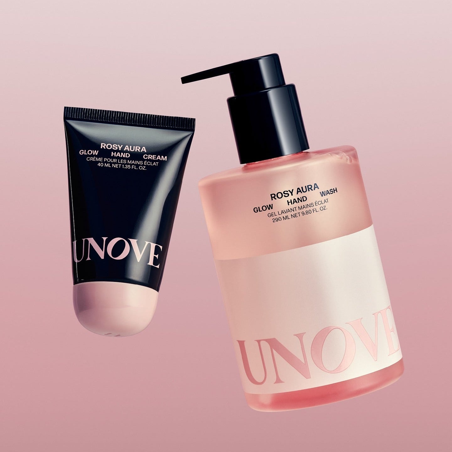 UNOVE Glow Hand Wash 290ml de la marque UNOVE, flacon-pompe et tube, sur fond rose pastel, produit cosmétique.