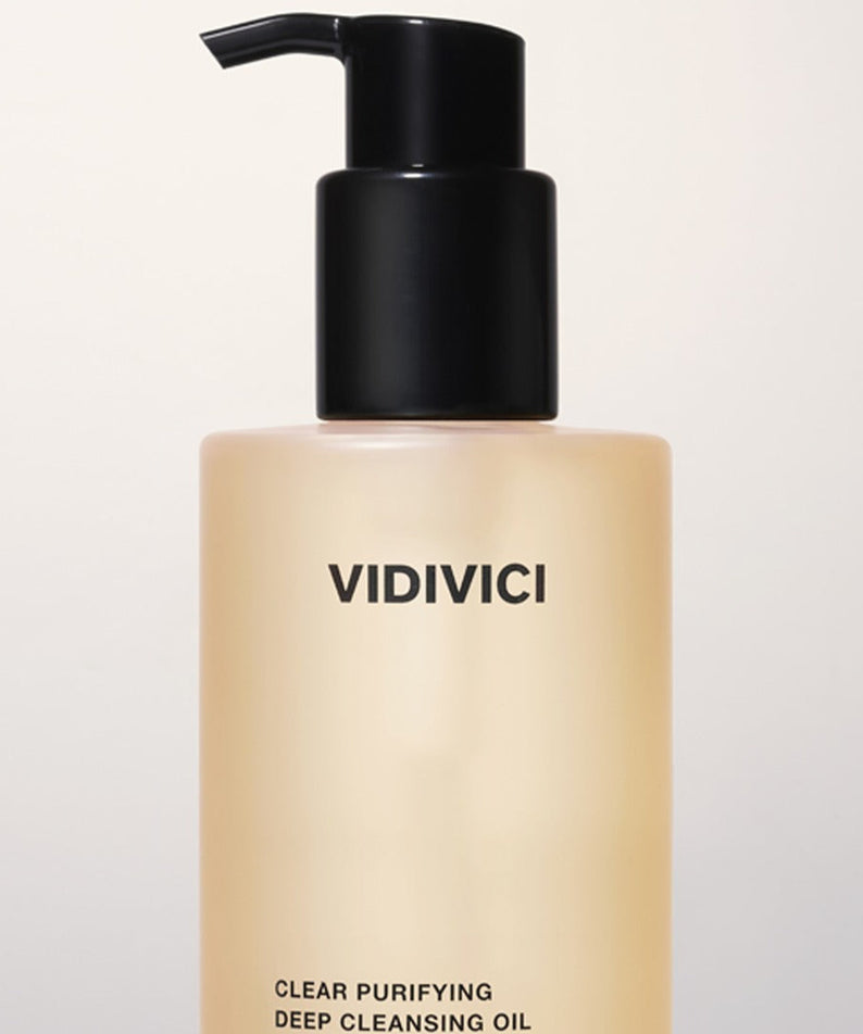 Flacon de VIDIVICI Clear Pureifying Deep Cleansing Oil 300ml avec pompe noire, fond blanc