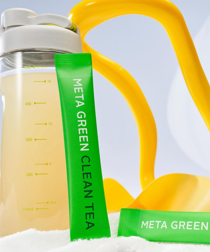 VITALBEAUTIE Meta Green Clean Tea 10 Packets, marque visible sur sachet vert, sur fond blanc avec bocal et poignée jaune.