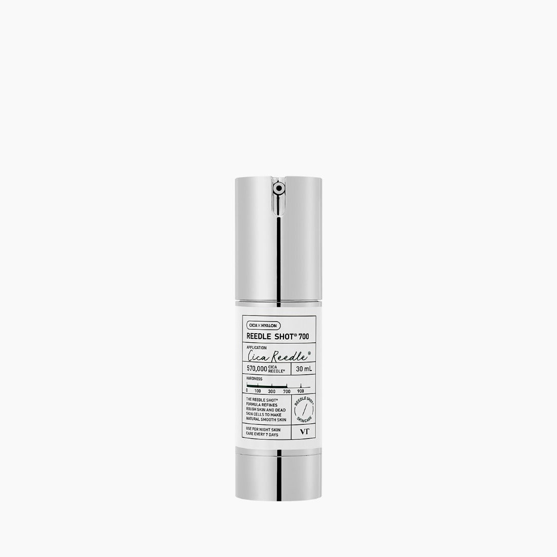 VT COSMETICS Reedle Shot®, flacon argenté sur fond clair, détail de l’étiquette du sérum
