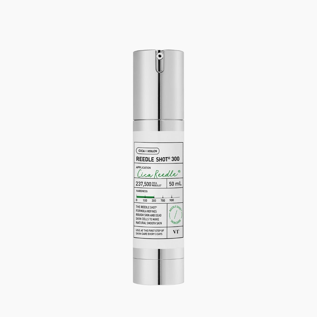 VT COSMETICS Reedle Shot®, flacon cosmétique argenté sur fond blanc, marque VT Cosmetics en gros plan.