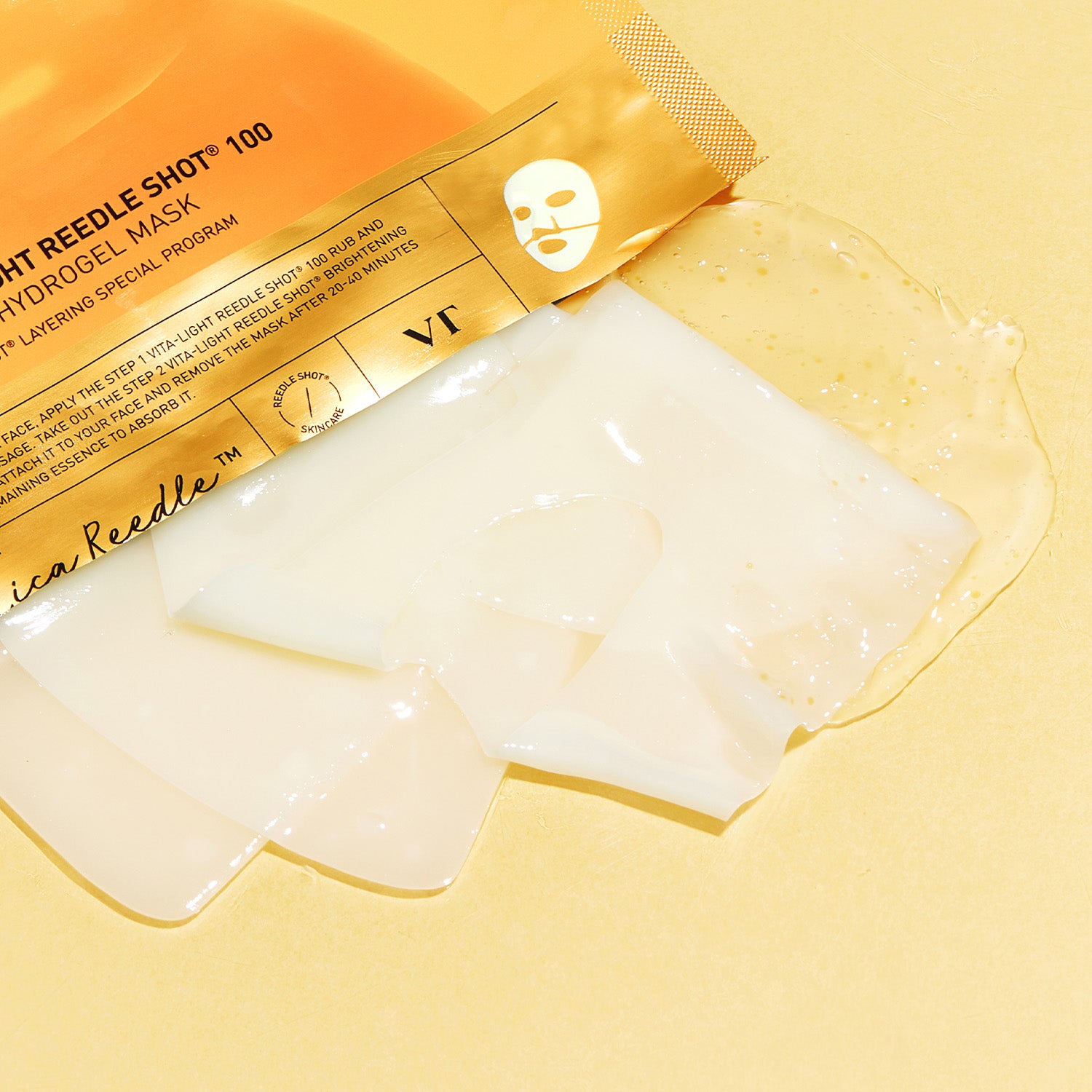 VT COSMETICS  Vita-Lite Riddle shot 100 2-Step Hydrogel Mask (4 sheets) : masque hydrogel déplié, marque VT, pack jaune