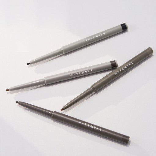 WAKEMAKE Real Ash Pencil Eyeliner, crayons eye-liner de la marque, sur fond clair, vue produit et détails.