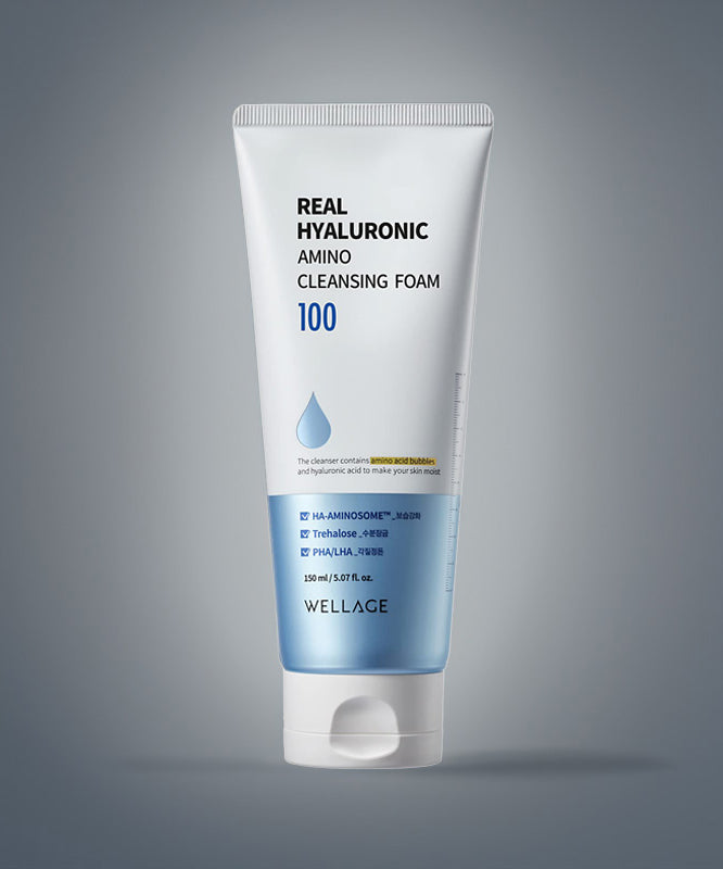 WELLAGE  Real Hyaluronic Amino Cleansing Foam 150ml : tube mousse nettoyante hyaluronic, fond bleu, photo produit.