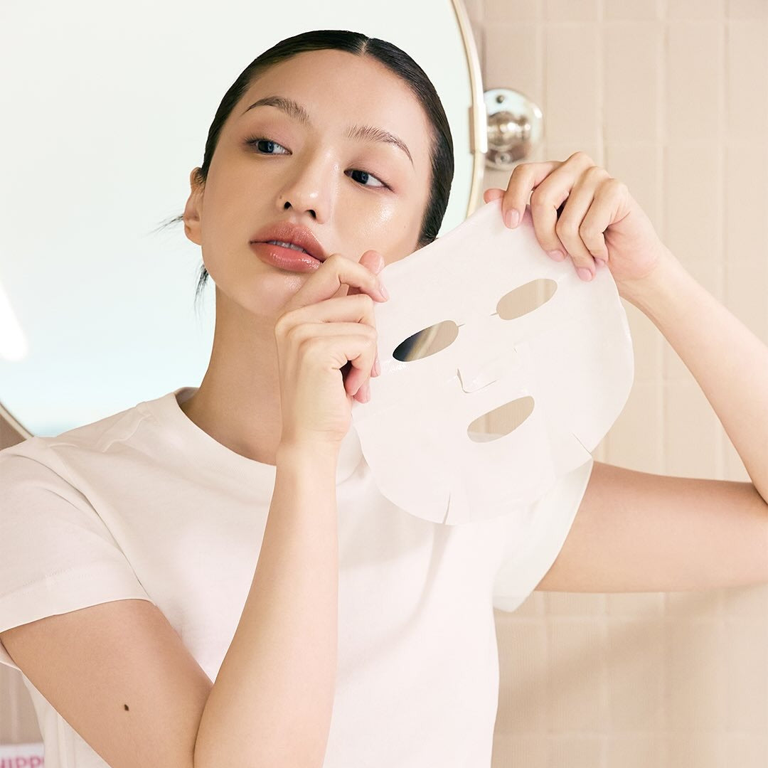 WHIPPED Butter Vegan Glow Barrier Squeeze Mask 1ea : masque visage en poche, femme en salle de bain, marque WHIPPED Butter