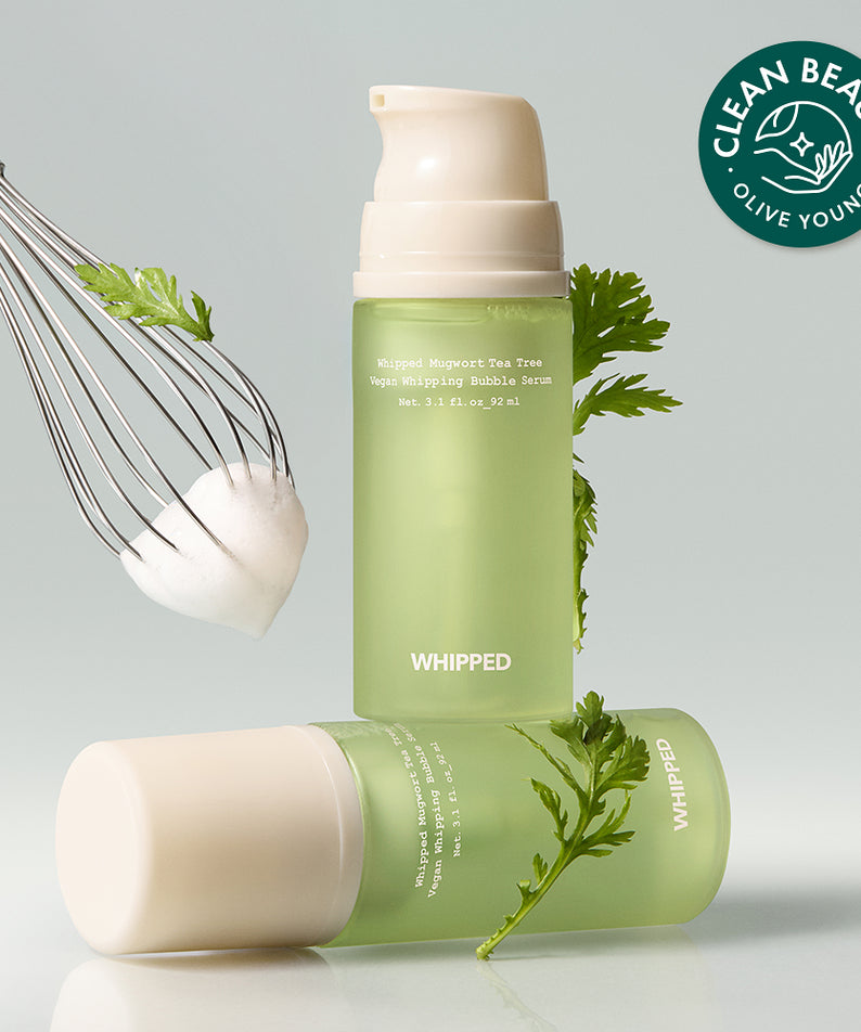 WHIPPED Mug Tree Vegan Whipping Bubble Serum 92ml, flacon vert avec crème fouettée, herbes et logo CLEAN BEAUTY