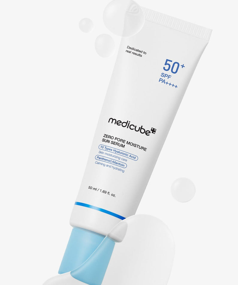 MEDICUBE Zero Pore Moisture Sun Serum 50ml avec SPF 50+, soin solaire hydratant anti-porosité, emballage blanc et bleu.