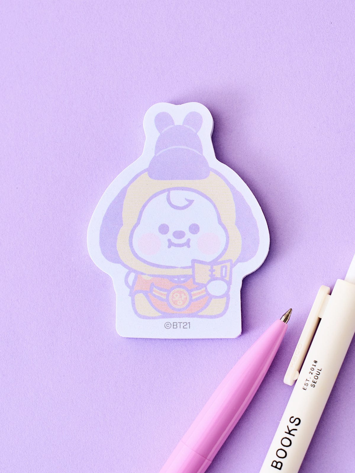 BT21 CHIMMY BABY MEMO NOTEPADS K-EDITION ver.2 : memo CHIMMY avec fond violet, style papeterie LINE FRIENDS, à poser sur bureau