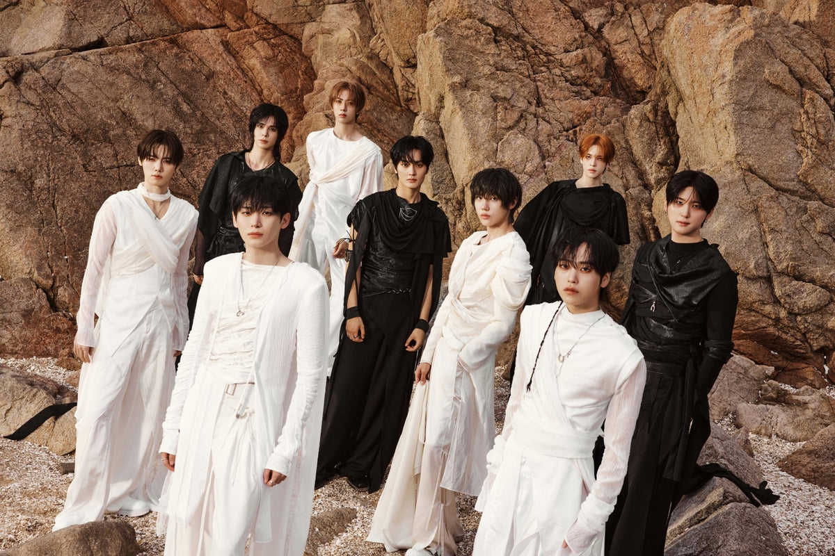 CRAVITY: Serim, Allen, Jungmo, Woobin, Wonjin, Minhee, Hyeongjun, Taeyoung und Seongmin