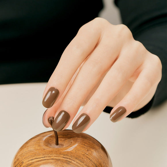 DASHING DIVA GLAZE Brown Syrup en stock sur Ma Petite Corée