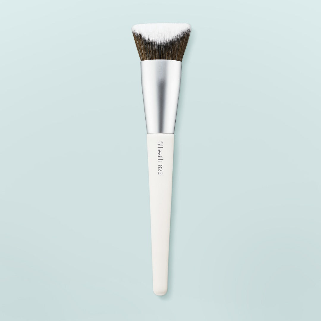 FILLIMILLI V-Cut Foundation Brush 822