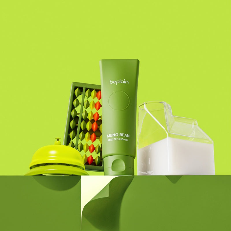 BEPLAIN Mung Bean Milk Peeling Gel 120ml de la marque beplain, sur fond vert, avec packaging et flacons en contexte visuel.