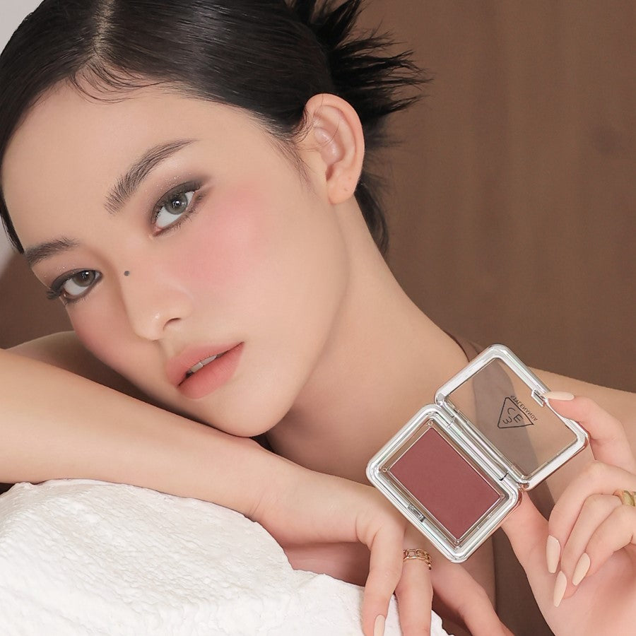 STYLE NANDA 3CE New Take Face Blusher on sales on our Website !